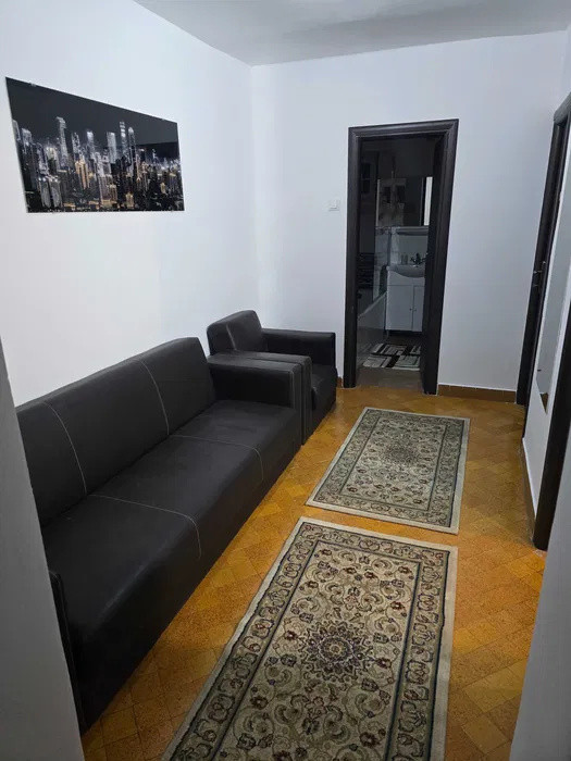 Apartament 3 camere decomandat – Centru-Gara