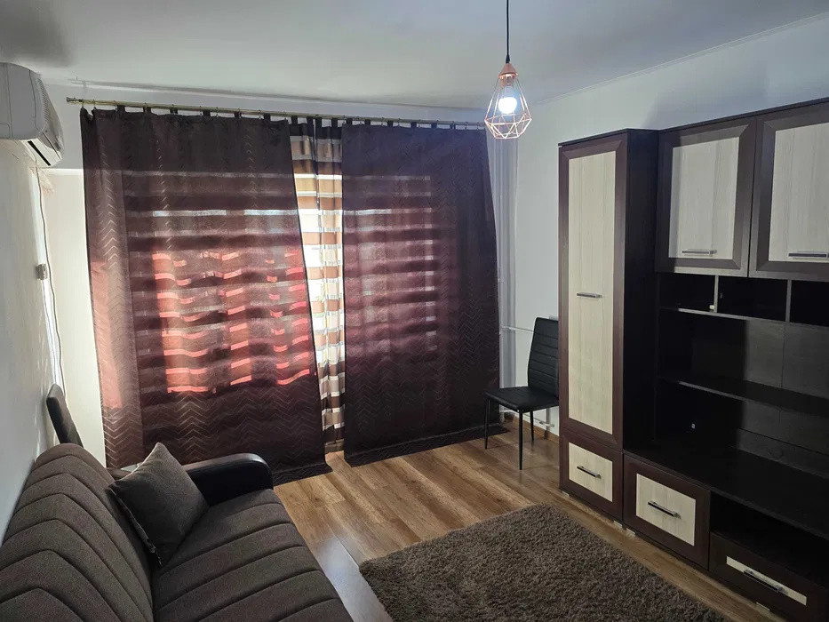 Apartament 3 camere decomandat – Centru-Gara