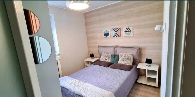 Apartament cu 2 camere decomandat, Podu Ros