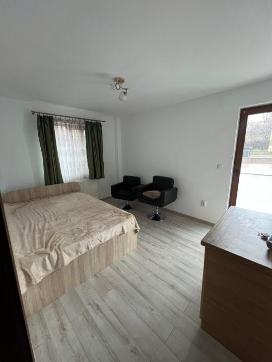 APARTAMENT 2 CAMERE, BLOC NOU, MOBILAT SI UTILAT, loc parcare și boxa