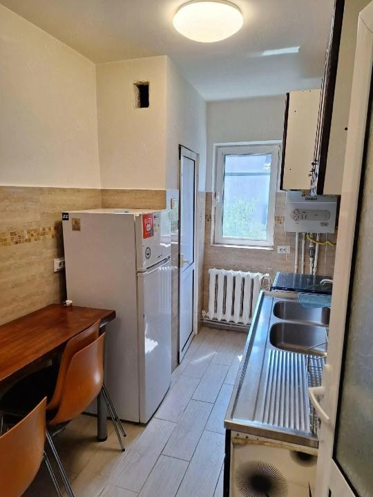 APARTAMENT 3 CAMERE DECOMANDAT, BAZA 3