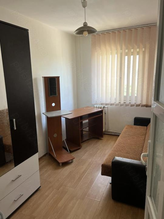 APARTAMANT 3 CAMERE DECOMANDAT,CANTA,70 MP, BLOC NOU, PARCARE INCLUSA