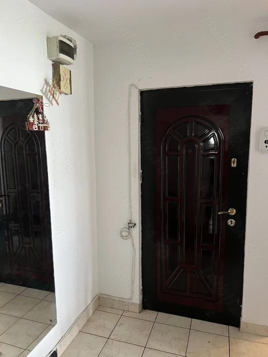 APARTAMANT 3 CAMERE DECOMANDAT,CANTA,70 MP, BLOC NOU, PARCARE INCLUSA
