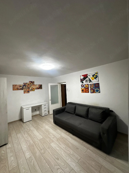 Apartament cu 1 cameră decomandat  ,38 mp , zona Garii