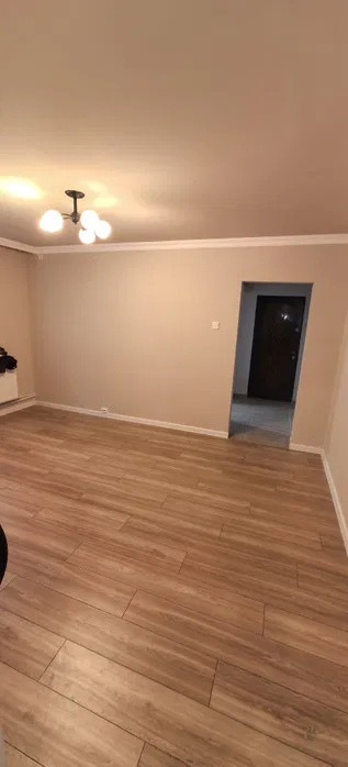 Apartament 2 camere, etaj3/4, renovat, fra risc, Dacia zona Lidl,negociabil