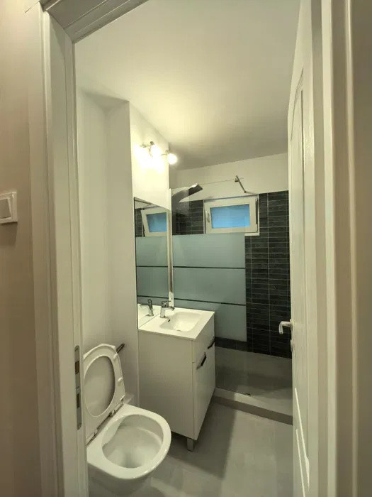 Apartament 2 camere, etaj3/4, renovat, fra risc, Dacia zona Lidl,negociabil