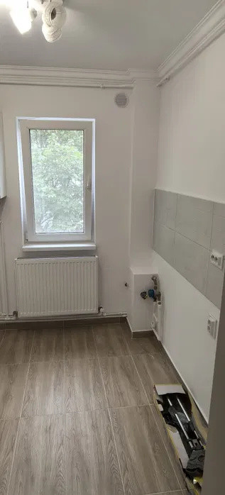 Apartament 2 camere, etaj3/4, renovat, fra risc, Dacia zona Lidl,negociabil