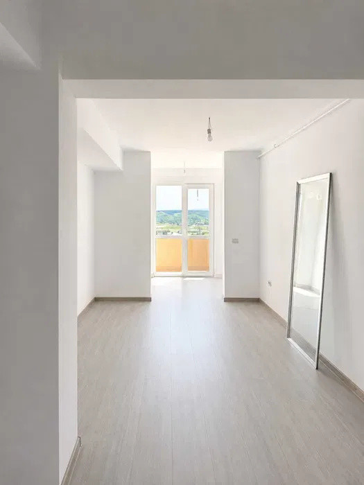 Apartament 2 camere, etaj1/3, bloc nou, intabulat, loc parcare, Valea Lupului