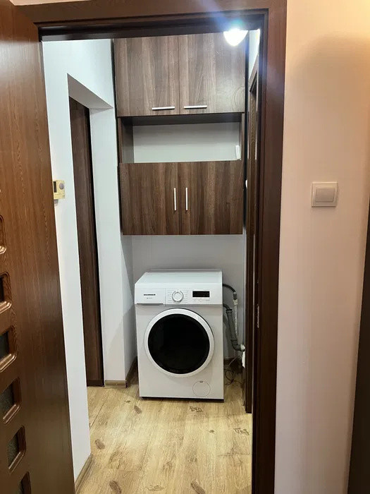 APARTAMENT 2 CAM , SEMIDECOMANDAT, ETAJ 3, MIRCEA CEL BATRAN, PARCARE