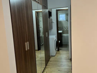 APARTAMENT 2 CAM , SEMIDECOMANDAT, ETAJ 3, MIRCEA CEL BATRAN, PARCARE