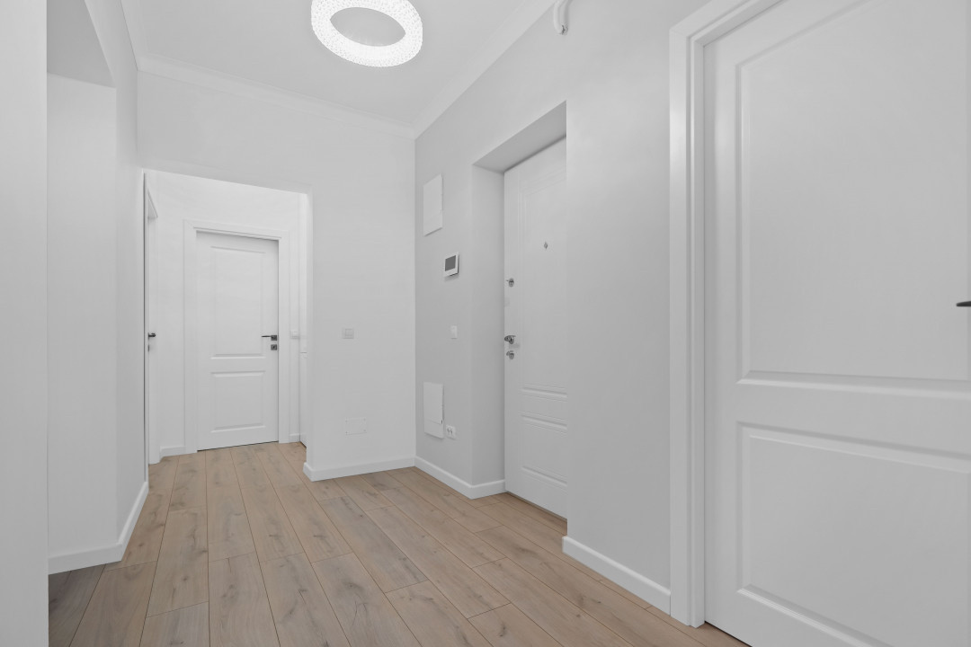 APARTAMENT 3 CAMERE DECOMANDAT MOBILAT, BLOC NOU, LUX