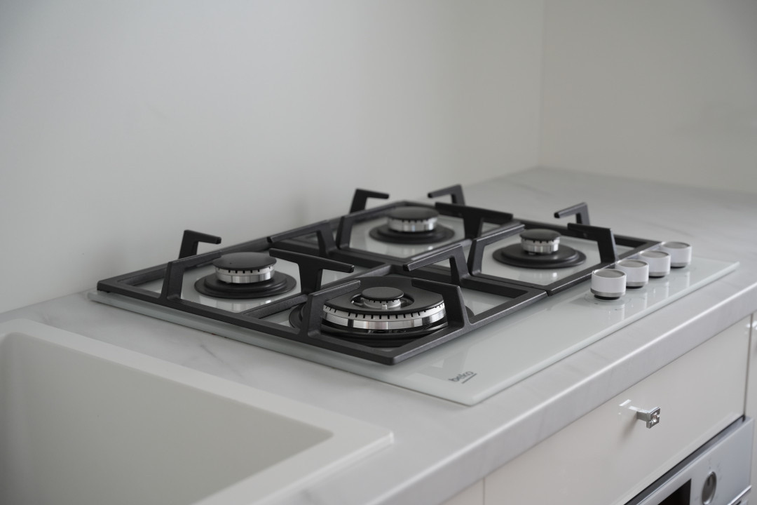 APARTAMENT 3 CAMERE DECOMANDAT MOBILAT, BLOC NOU, LUX
