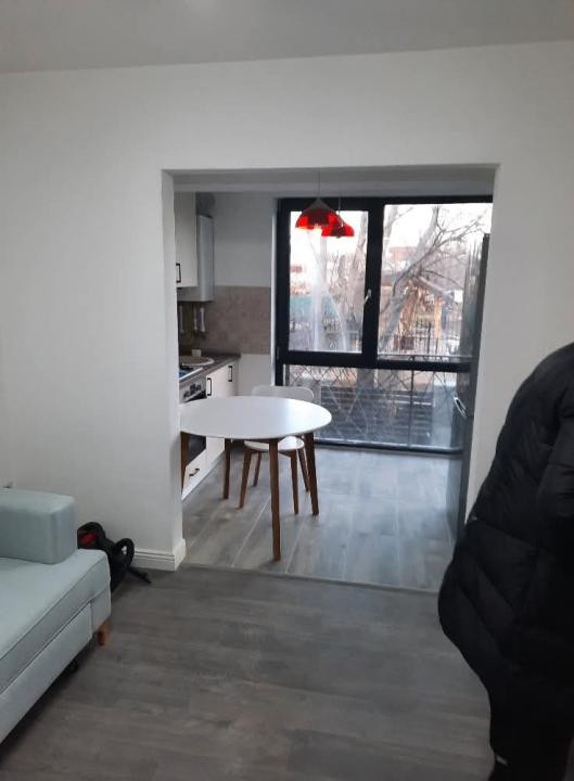Apartament 3 camere, decomandat,mobilat, bloc nou, intabulat, et.1, Parcare, CUG