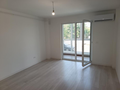 Apt cu 2 camere decomandat , Valea Lupului , intabulat, parcare si TVA inclus