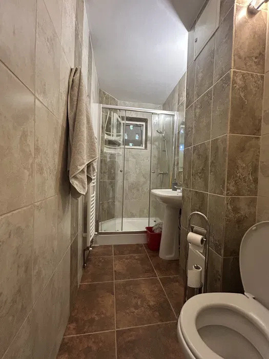 APARTAMENT 3 CAMERE, ETAJ 3/4, MOBILAT SI UTILAT, PRIMA CHIRIE, ROND ZIMBRU
