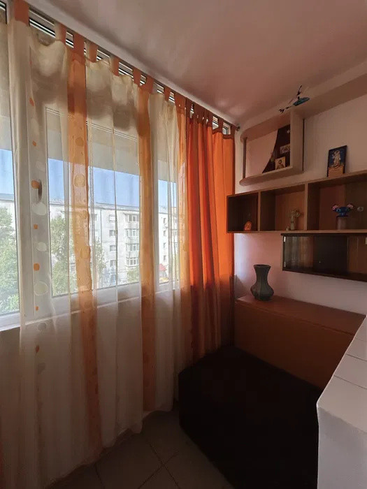 APARTAMENT 3 CAMERE, ETAJ 3/4, MOBILAT SI UTILAT, PRIMA CHIRIE, ROND ZIMBRU