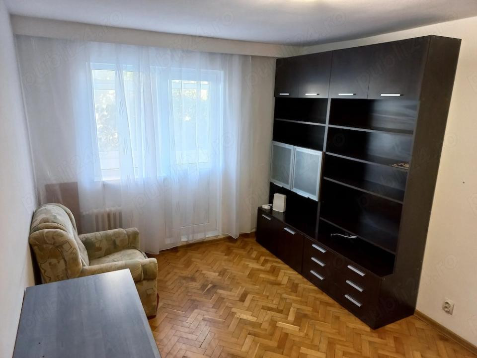 Apartament cu 2 camere decomandat,Alexandru, situat excelent