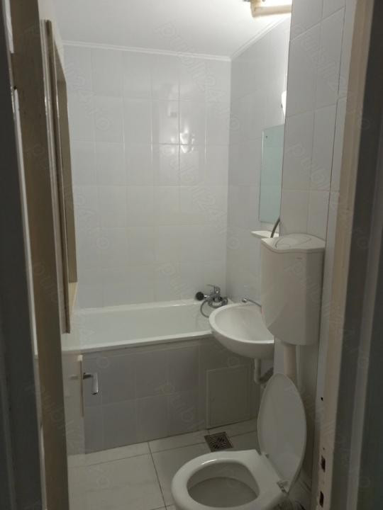 Apartament cu 2 camere decomandat,Alexandru, situat excelent