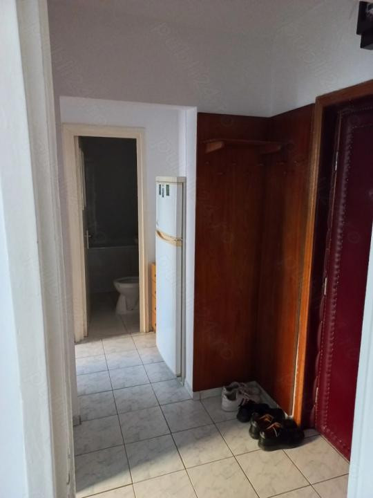 Apartament cu 2 camere decomandat,Alexandru, situat excelent