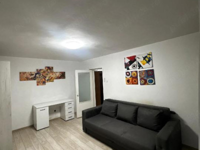 Apartament cu 1 cameră decomandat  ,38 mp , zona Garii