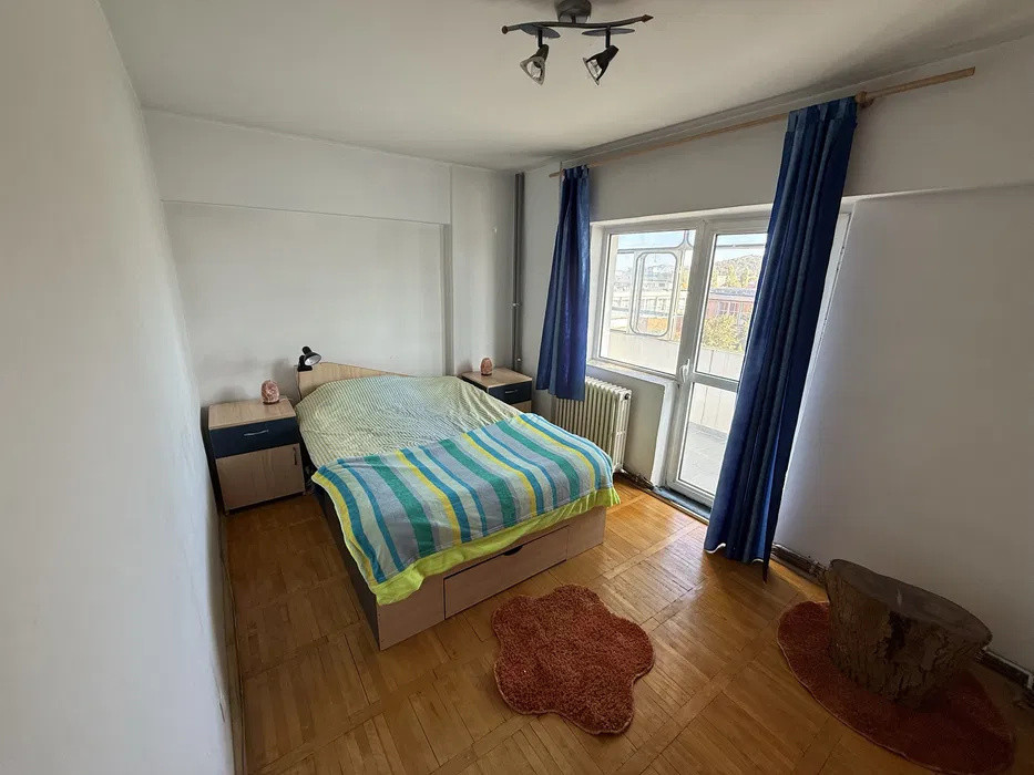 APARTAMENT 3 CAMERE DECOMANDAT  ET 4 DIN 7, SOCOLA, MOBILAT SI UTILAT