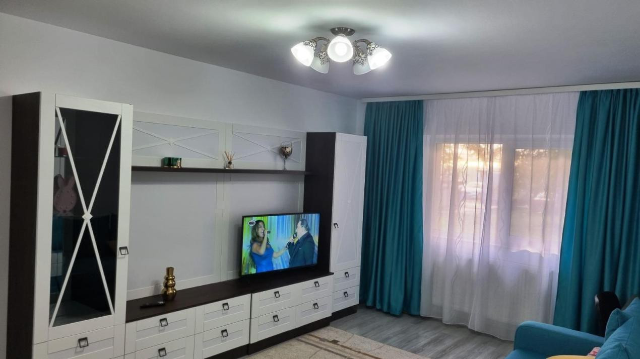 AP. 2 CAMERE,DECOMANDAT, MOBILAT, UTILAT, RENOVAT, FARA RISC, NICOLINA-CLOPOTARI