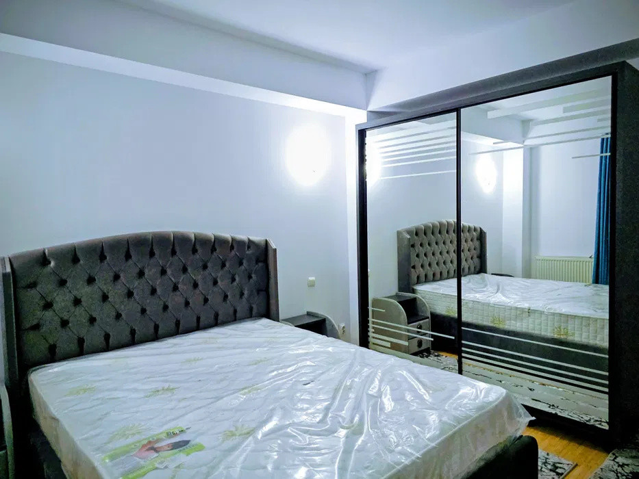APARTAMENT CU 3 CAMERE SEMICENTRAL, 80 MP, DECOMANDAT, PARCARE PRIVATA INCLUSA 