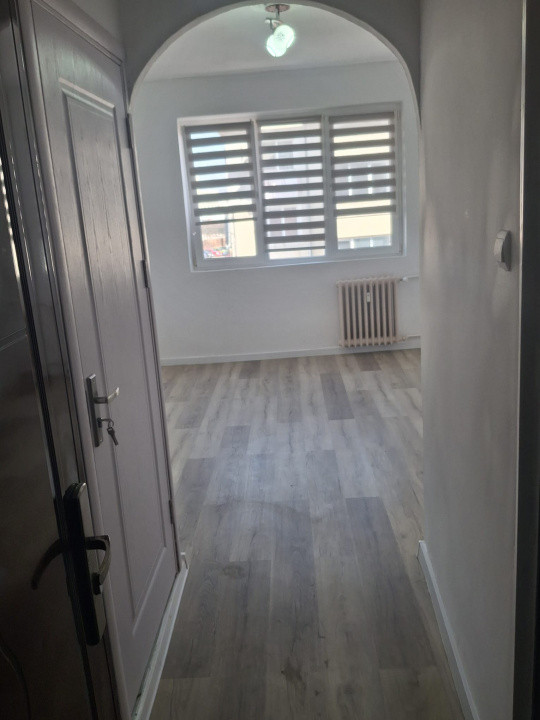 Garsoniera 21 mp, complet renovata -zona Jumbo