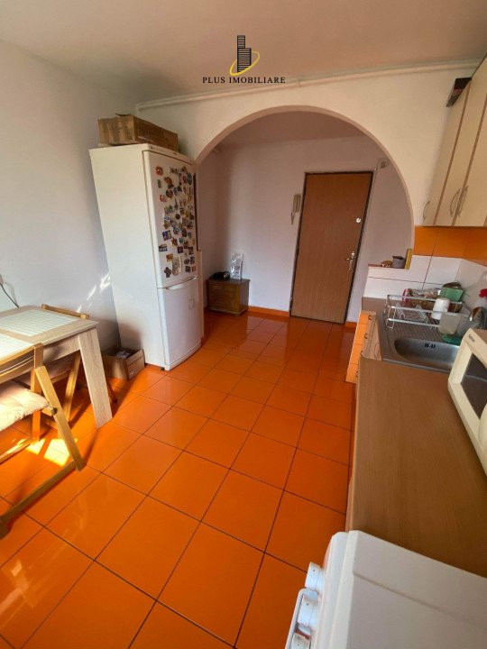 Apartament 2 camere decomandat Arcu boxa loc parcare 