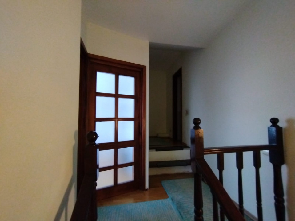 Apartament 3 camere, 2 bai, zona Oancea