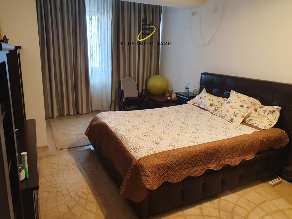 Apartament 3 camere decomandat 80mp etaj 2 Lazar Residence vedere Palat