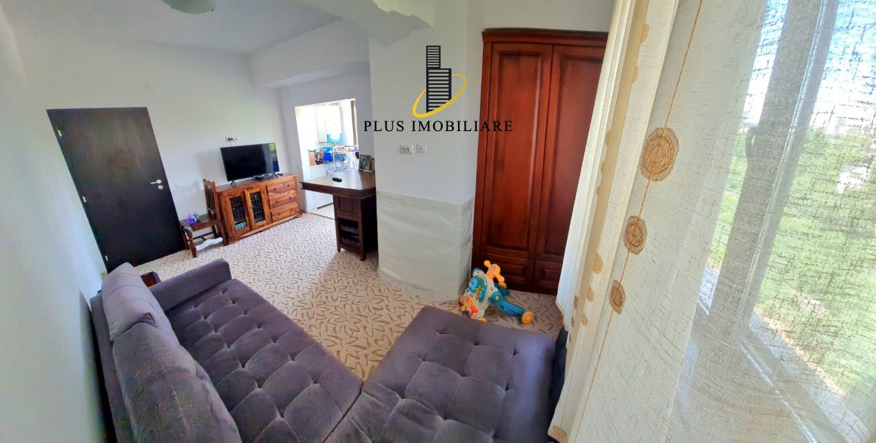 Apartament 3 camere decomandat 80mp etaj 2 Lazar Residence vedere Palat