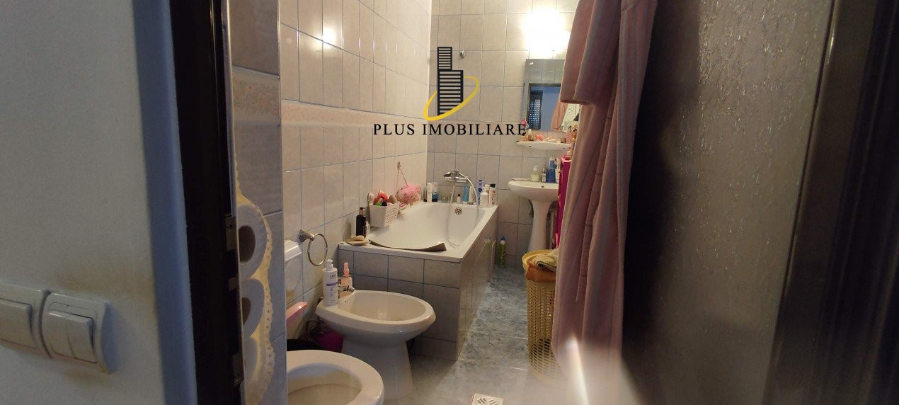 Vila Popas Pacurari, 4 camere, 3 bai, beci
