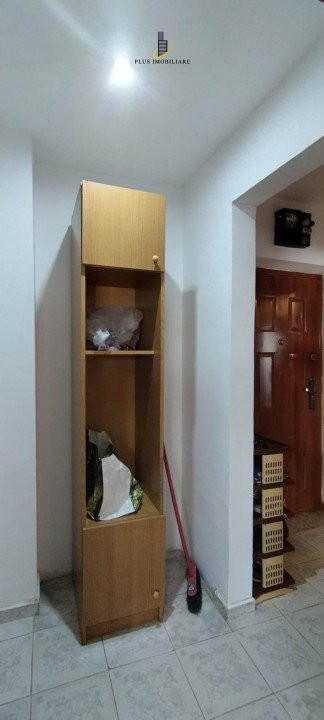 APARTAMENT 2 CAMERE, DECOMANDAT, BULEVARDUL INDEPENDENTEI, LANGA UMF, NEGOCIABIL