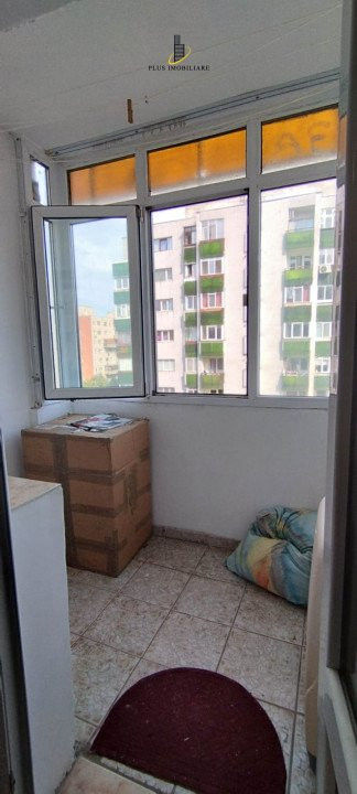 APARTAMENT 2 CAMERE, DECOMANDAT, BULEVARDUL INDEPENDENTEI, LANGA UMF, NEGOCIABIL