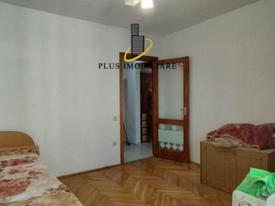 APARTAMENT 2 CAMERE, DECOMANDAT, BULEVARDUL INDEPENDENTEI, LANGA UMF, NEGOCIABIL