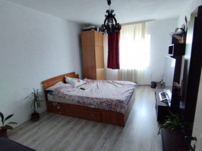 Apartament 4 camere Pacurari-Rond 2000