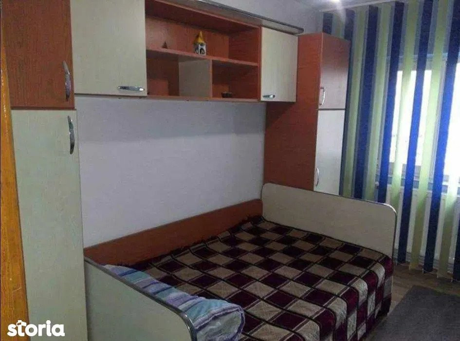 Apartament 3 camere decomandat Canta etaj 1 2 balcoane