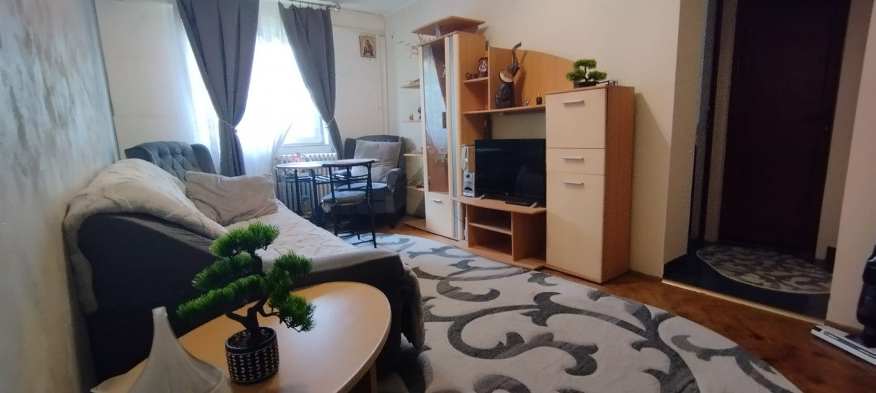 APARTAMENT 2 CAMERA, SEMIDECOMANDAT, MOBILAT SI UTILAT, PODU ROS