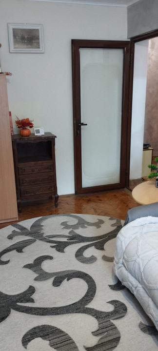 APARTAMENT 2 CAMERA, SEMIDECOMANDAT, MOBILAT SI UTILAT, PODU ROS