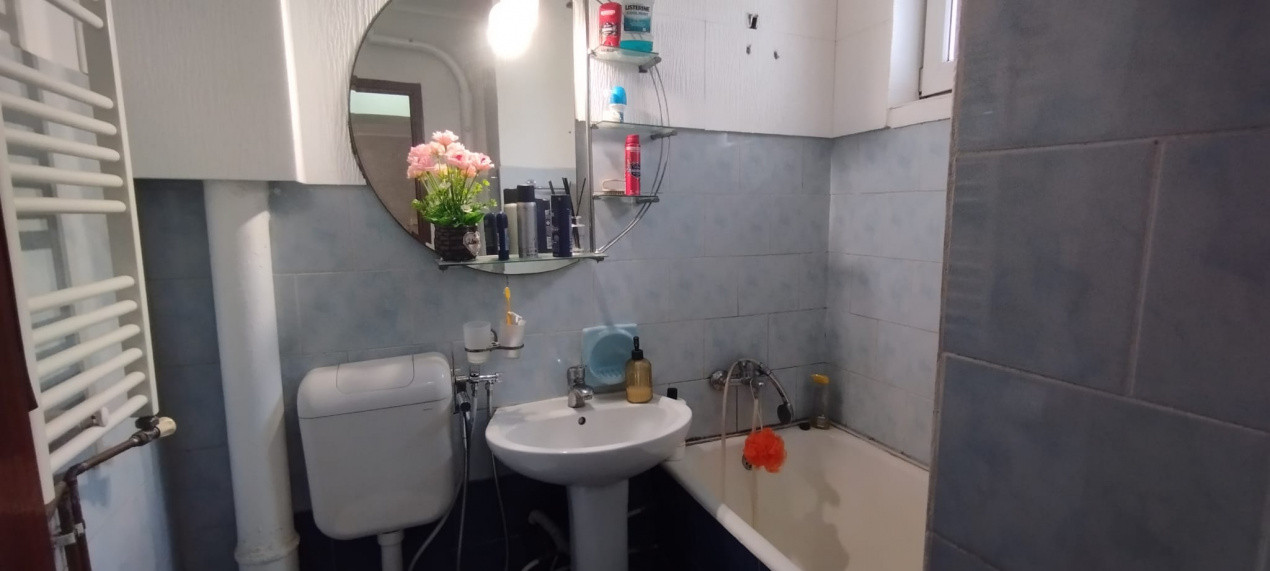 APARTAMENT 2 CAMERA, SEMIDECOMANDAT, MOBILAT SI UTILAT, PODU ROS
