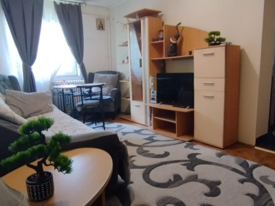 APARTAMENT 2 CAMERA, SEMIDECOMANDAT, MOBILAT SI UTILAT, PODU ROS