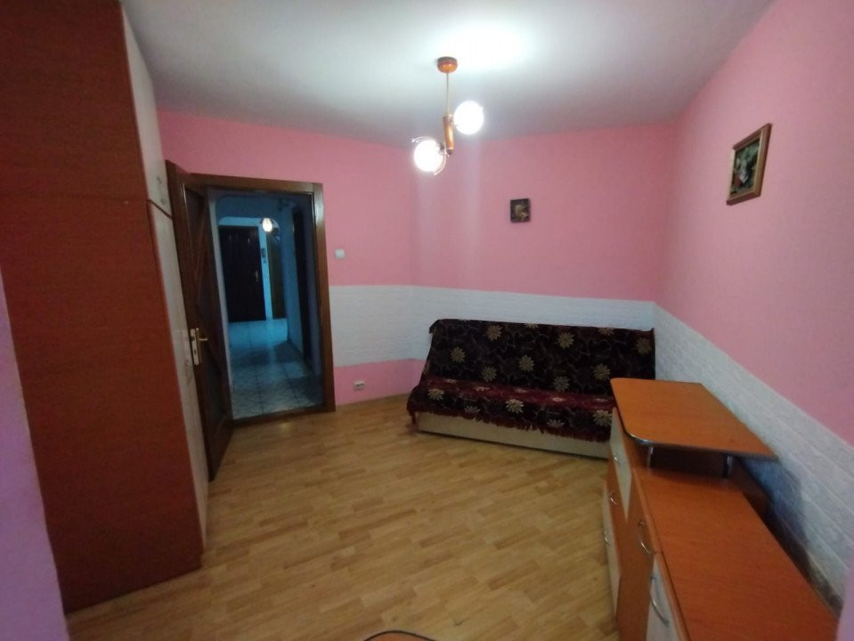 Apartament 3 camere decomandat Canta etaj 1 2 balcoane