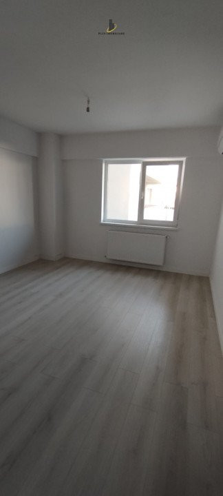 APARTAMENT 1 CAMERA, DECOMANDAT, BLOC NOU, INTABULAT