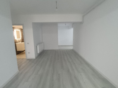 APARTAMENT 3 CAMERE, BLOC NOU, ETAJ INTERMEDIAR, 99mp