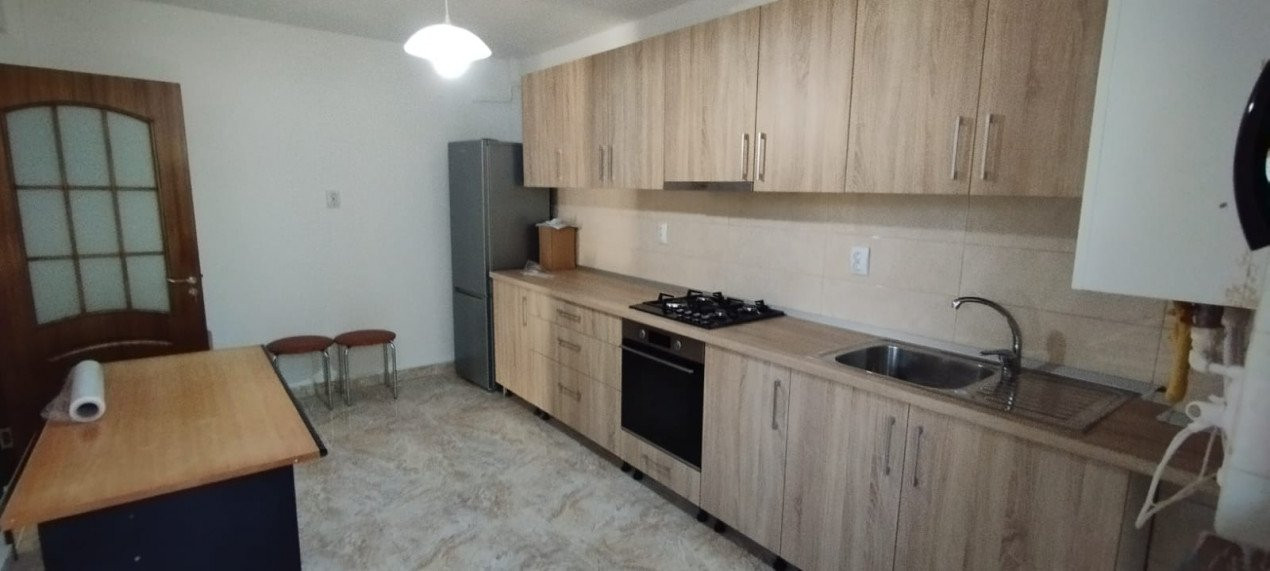 APARTAMENT 2 CAMERE, DECOMANDAT, BLOC NOU, MOBILAT SI UTILAT, 60 MP boxa parcare