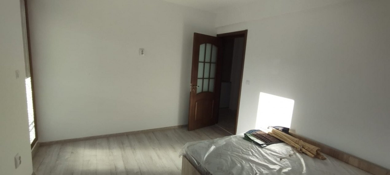 APARTAMENT 2 CAMERE, DECOMANDAT, BLOC NOU, MOBILAT SI UTILAT, 60 MP boxa parcare