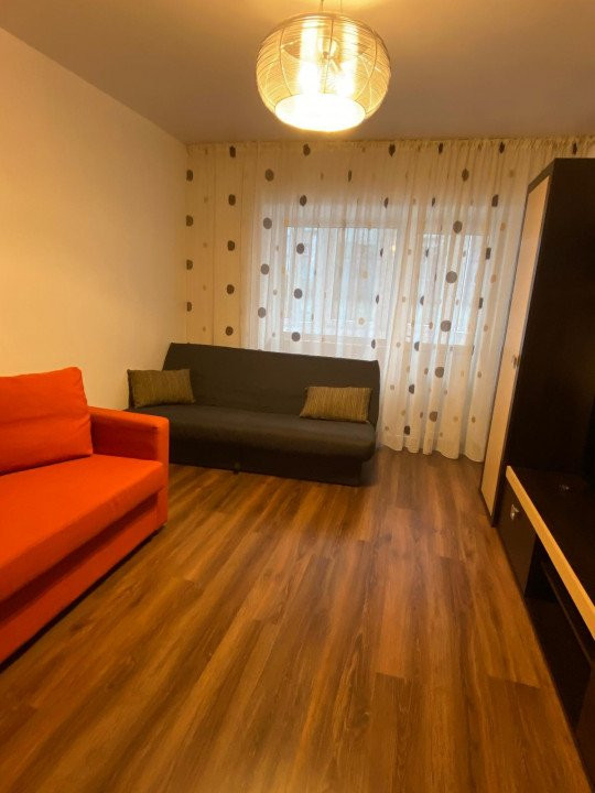 Apartament 2 camere decomandat renovat prima chirie Sf Lazar- Auchan