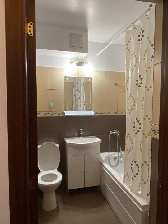 Apartament 2 camere decomandat renovat prima chirie Sf Lazar- Auchan