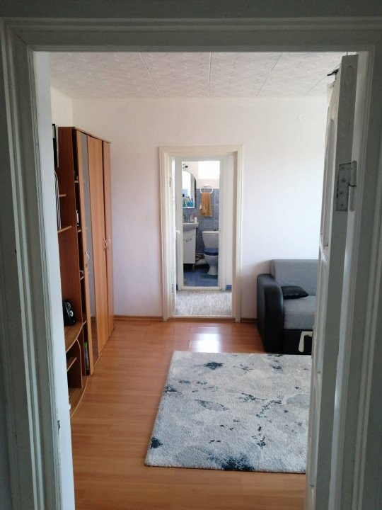 APARTAMENT 2 CAMERE, MOBILAT SI UTILAT IDEAL INVESTITIE GARA KOSAROM